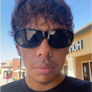 Meet your Posher, Eric